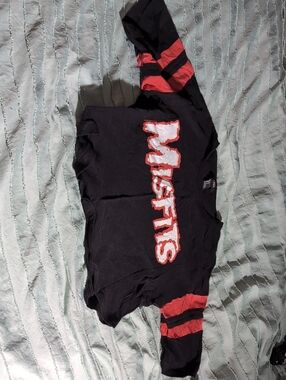 NWOT Size S Forever 21 Misfits Crop Top